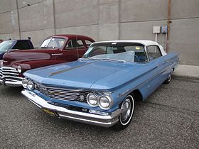 60 Pontiac Bonneville.jpg